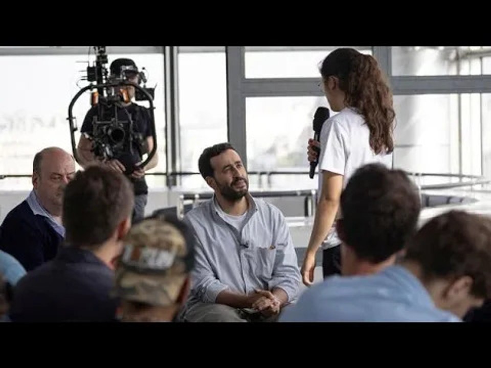 Les Rencontres du Papotin (France 2) : Quand Jonathan Cohen est désarçonné...