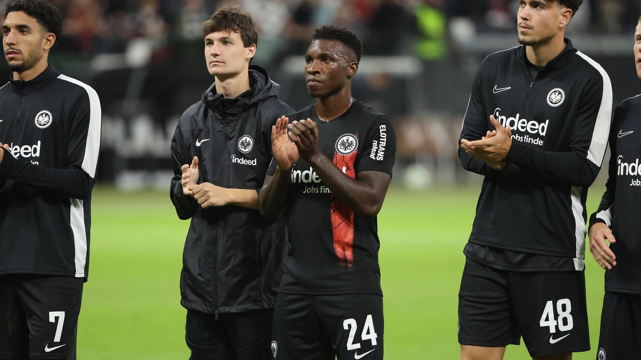 'Schlechter Ballbesitz': Enttäuschende Eintracht gibt trotz Sieg Rätsel auf