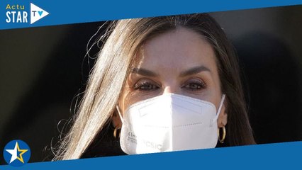 Letizia d'Espagne : magnifique dans sa jupe en cuir à la réunion contre le cancer