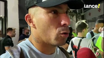 Medel enaltece festa da torcida do Vasco e ressalta crescente do time