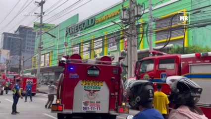 Fire at a supermarket along EDSA Balintawak reaches first alarm