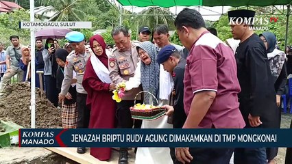 Jenazah Korban Penembakan Kelompok KKB Papua DImakamkan Di TMP Mongkonai