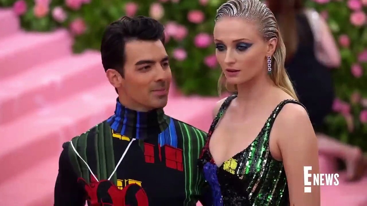 Taylor Swift and Sophie Turner Have Night Out in NYC Amid Joe Jonas Split _ E! N