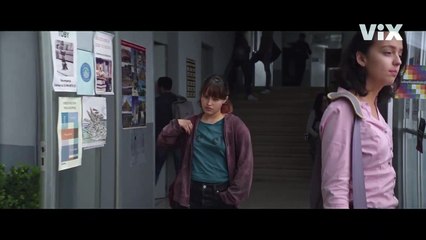 'Ella camina sola' - Tráiler oficial subtitulado - Vix