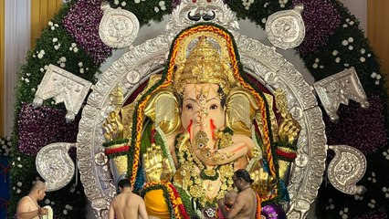 मुबंई में गणपति बप्पा मोर्या की गूंज, मूर्ति पर जड़ा 66 किलो सोना, 360 करोड़ का बीमा!