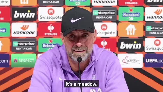 Klopp complains about LASK's 'meadow' pitch