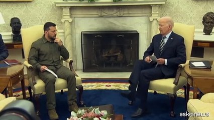 Zelensky alla Casa Bianca ringrazia "l'America per immenso sostegno"