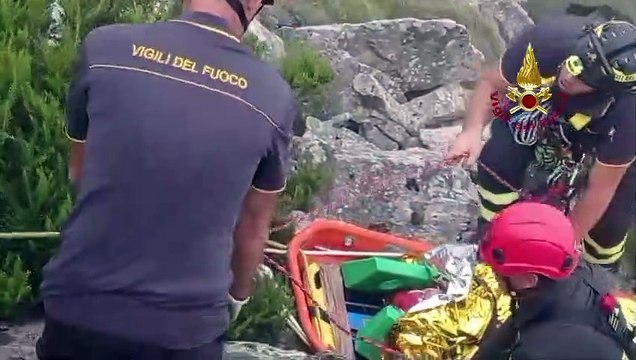 Salvataggio dei vigili del fuoco sul monte Capanne