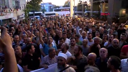 Belediye çalışanları toplu iş sözleşmesini protesto etti