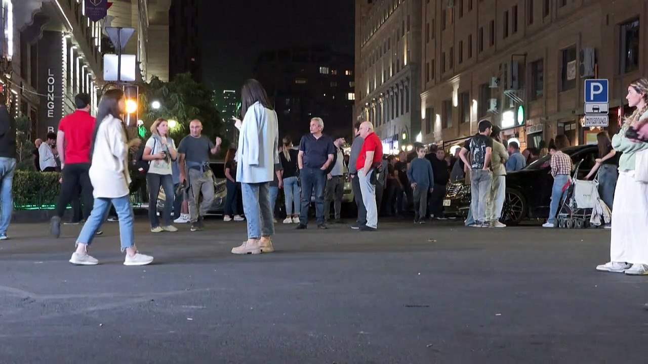 Protest in Eriwan: 'Ich hasse beide Seiten'