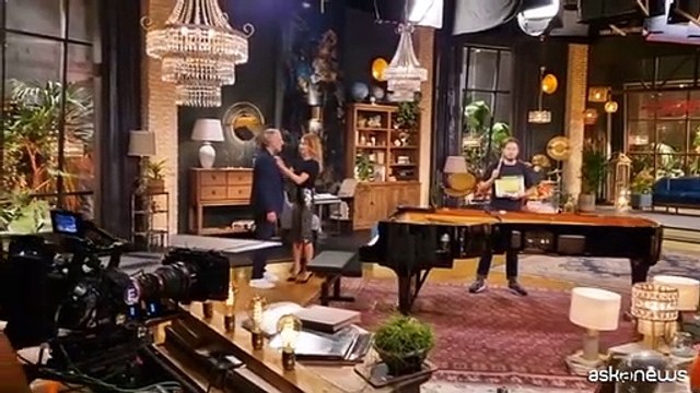 Valentina Cenni e Stefano Bollani raccontano Via dei Matti n. 0