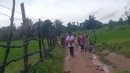 ఉట్నూర్: ఉప్పొంగిన వాగు.. ఆపదలో ఆదుకున్న 108 సిబ్బంది