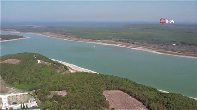 Terkos Gölü kıyısında ormanlık alanda yangın çıktı