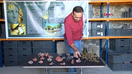 Manisa'da 2 Bin 700 Yıllık Kandiller Bulundu