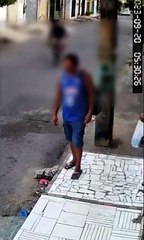 Homem reconhece ladrões e escapa de assalto após cumprimento