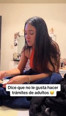 Video: El desconsolado llanto de una joven que no le gusta hacer “trámites de adultos”
