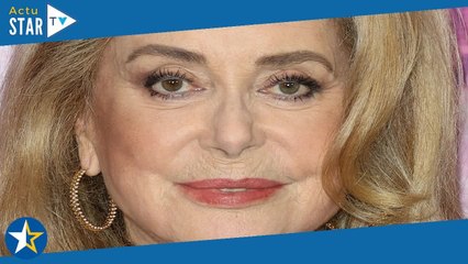 Je lui aurais balancé un verre d’eau à la figure…  cette journaliste que Catherine Deneuve exècre