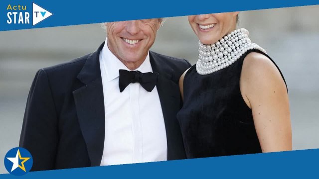 Dîner d'Etat pour Charles III la femme de Hugh Grant avec un collier de perles XXL, Mick Jagger av