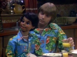 Watch Online Soap 1977 - 13