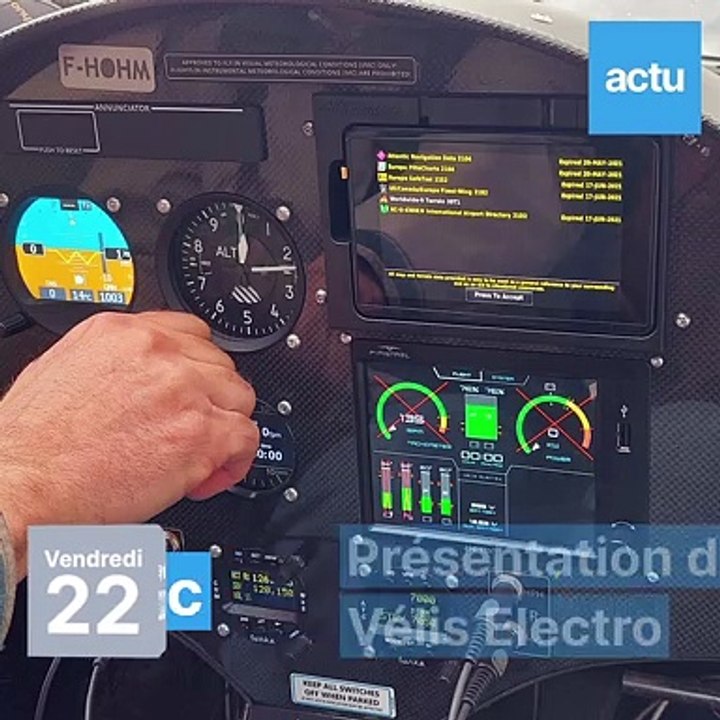 Présentation du Velis Electro à l'aérodrome de Meaux-Esbly