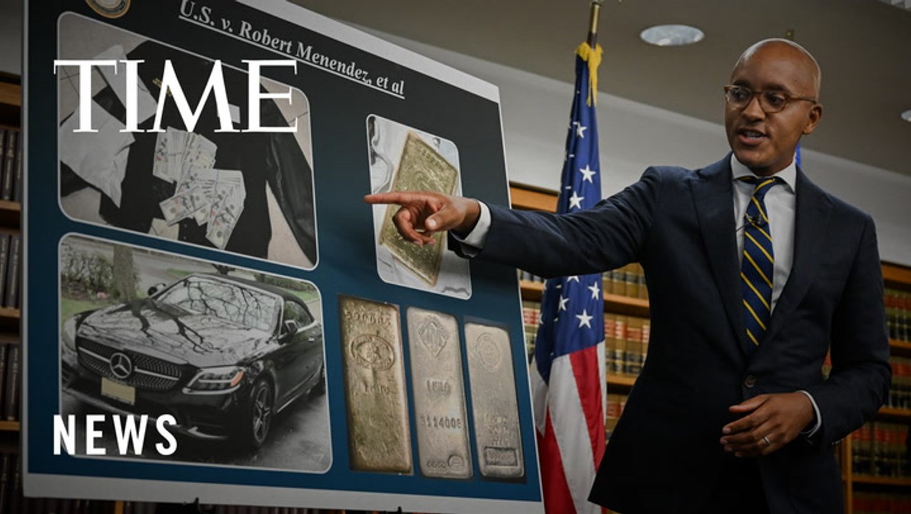 New Jersey Sen. Bob Menendez and His Wife Indicted on Bribery Charges