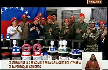 Tải video: Bricomiles realiza trabajos de rehabilitación en la U.E.N. Ciudad Cuatricentenaria, pqa. Caricuao