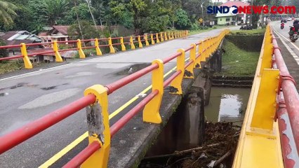 Download Video: Banjir Bandang Rusak Jembatan di Jalinsum Padang-Bukittinggi