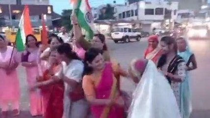 नरसिंहपुर: महिला आरक्षण बिल संसद के दोनों सदनों में हुआ पास, खुशी में महिलाएं झूमी