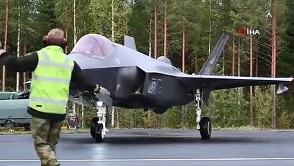 Norveç F-35A Savaş Uçakları Finlandiya'da Otoyola İniş Yaptı