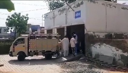 Devotees walking to Salasar near Barmsar were crushed by a truck, two died, two injured