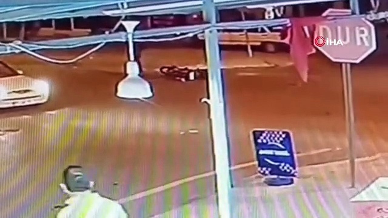 Erdemli'de 'Dur' Tabelasına Uymayan Sürücüler Kazalara Neden Oluyor