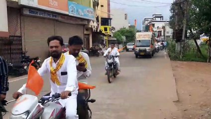 गुरुव समाज ने शहर में रैली निकाली