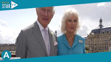 Charles III et Camilla en France  cette tendre marque d’affection qui n’est pas passée inaperçue