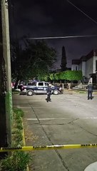 #EnVivo De dos balazos, asesinan a un hombre en la colonia Tabachines de Zapopan #GuardiaNocturna