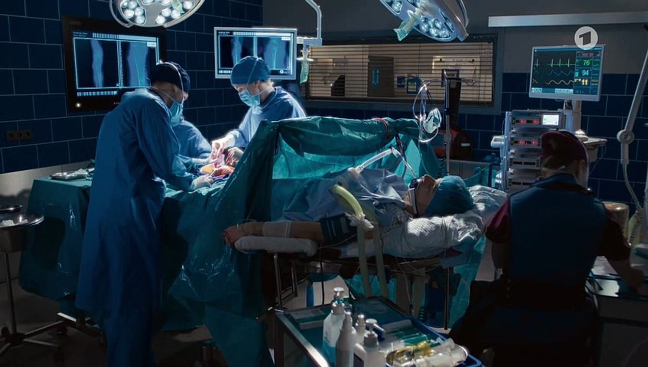 In aller Freundschaft - Die jungen Ärzte: Zerreißprobe | Folge 348