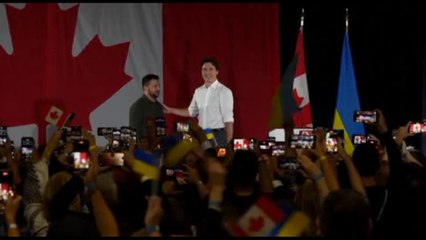 Zelensky in Canada accanto a Trudeau: "Vi sosterremo fino in fondo"