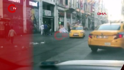 İstiklal Caddesi'nde tekme tokat kavga!
