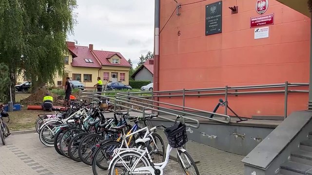 Będzie bieżnia przy Szkole Podstawowej nr 1 w Trzciance i termomodernizacja w Siedlisku