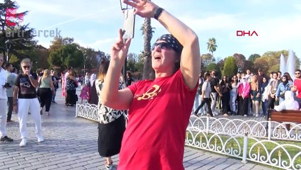 Ünlü rock grubu AC/DC'nin solisti İstanbul'da: İnanılmaz bir şehir