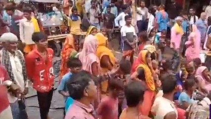 लखीसराय: तीन डिसमिल जमीन के लिए महादलितों ने किया सड़क जाम, जमकर हंगामा