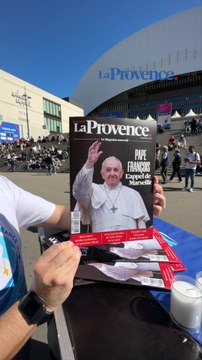 Devant le stade Vélodrome, à quelques heures de la messe, ils leur tardent de voir le pape