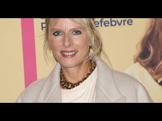 "J'étais boulimique" : Karin Viard sans tabou sur cette période difficile face à Isabelle Ithurburu