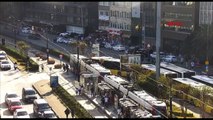 Beyoğlu'nda İETT otobüsü tramvaya çarptı