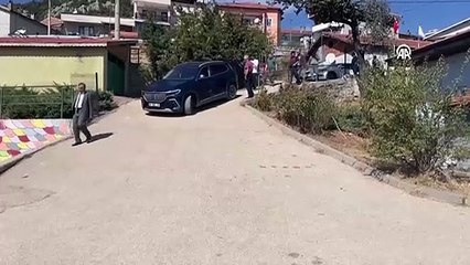 AKP'li vekil sobayla ısınan okulda Togg tanıttı