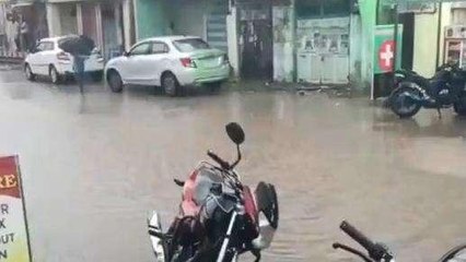 తిరుపతి జిల్లా: ఉరుములతో దంచికొట్టిన వర్షం... విద్యుత్ సరఫరాకు అంతరాయం