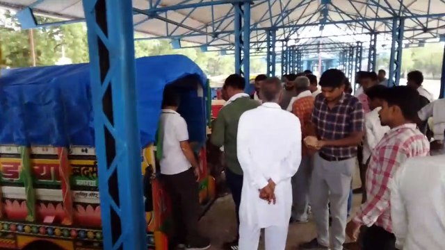 हड़ताल के बाद जिले की मंडियों में बिकने आईं उपज