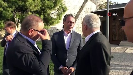 Süleyman Saim Tekcan'ın 'At'Nağme' Sergisi Fatih'te Açıldı