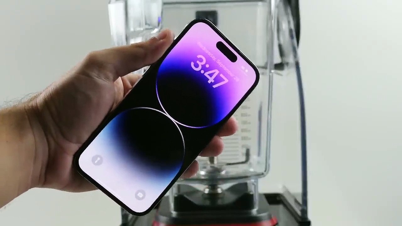 Will it Blend iPhone 14 Pro Durability Experiment video Dailymotion