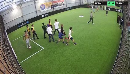 Caroline et Vincent 23/09 à 17:01 - Football Terrain 1 (LeFive P13)