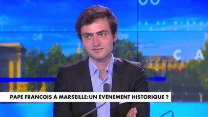 Download Video: Nathan Devers : «Ce pape essaie de se situer, dans la profondeur de la parole christique, contre l'institutionnalisation de la religion»